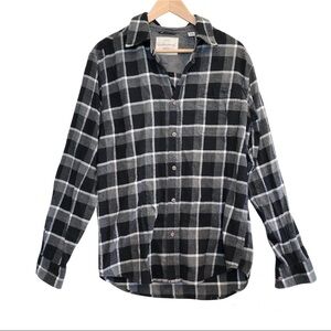 🌈 6/$60, Weatherproof Flannel, Navy Black/White Plaid, Size Medium
